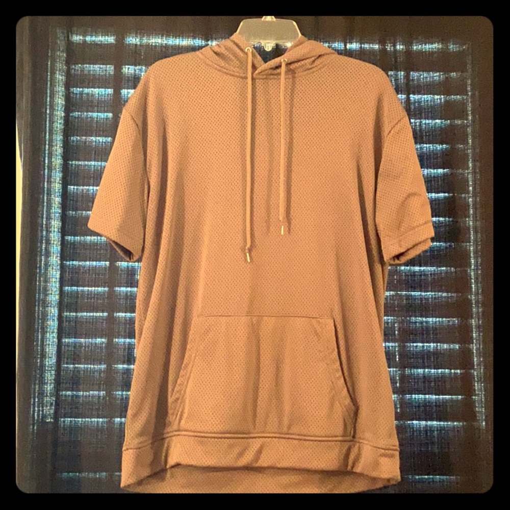 Gray short sleeve hoddie